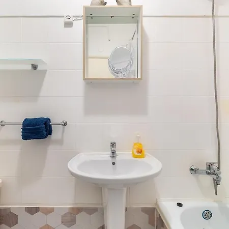 Апартаменты Sardinha House