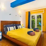 Daire Sardinha House